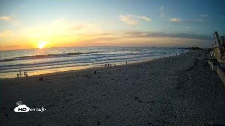 17th St. Del Mar Beach - 4K NW View Live Cam - Apr 23, 2026, 7:25pm PDT