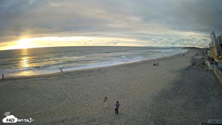 17th St. Del Mar Beach - 4K NW View Live Cam - Apr 12, 2026, 6:57pm PDT
