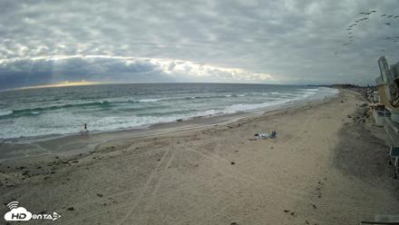 17th St. Del Mar Beach - 4K NW View Live Cam - May 26, 2026, 5:57pm PDT