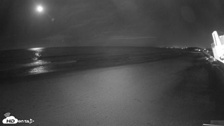 17th St. Del Mar Beach - 4K NW View Live Cam - Apr 24, 2026, 12:50am PDT