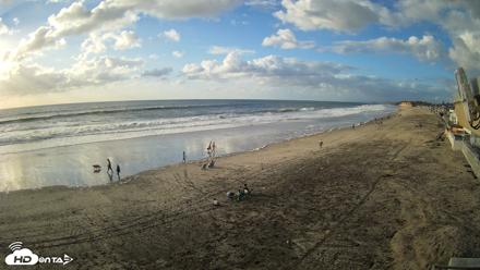 17th St. Del Mar Beach - 4K NW View Live Cam - Oct 12, 2026, 5:15pm PDT