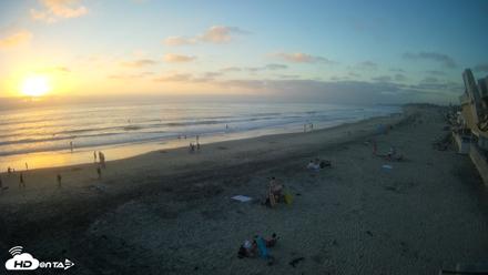 17th St. Del Mar Beach - 4K NW View Live Cam - Sep 13, 2026, 6:49pm PDT