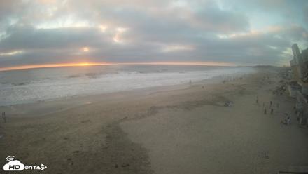 17th St. Del Mar Beach - 4K NW View Live Cam - Jul 7, 2026, 7:48pm PDT