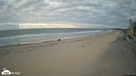 17th St. Del Mar Beach - 4K NW View Live Cam - May 3, 2026, 6:26pm PDT