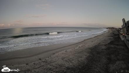 17th St. Del Mar Beach - 4K NW View Live Cam - Oct 27, 2026, 6:40am PDT