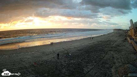 17th St. Del Mar Beach - 4K NW View Live Cam - Oct 12, 2026, 6:09pm PDT
