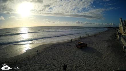 17th St. Del Mar Beach - 4K NW View Live Cam - May 27, 2026, 6:39pm PDT