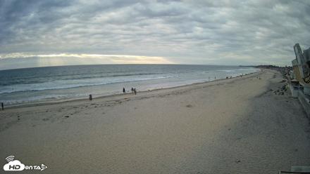 17th St. Del Mar Beach - 4K NW View Live Cam - May 3, 2026, 6:23pm PDT