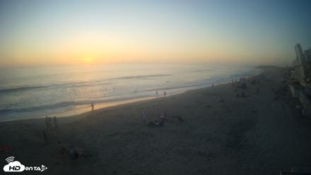 17th St. Del Mar Beach - 4K NW View Live Cam - Jul 15, 2026, 7:57pm PDT