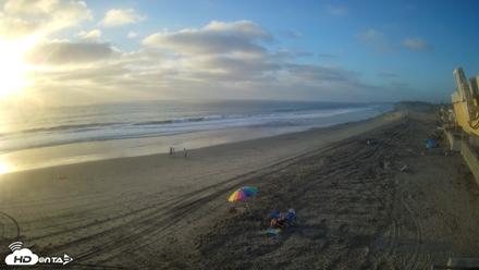 17th St. Del Mar Beach - 4K NW View Live Cam - Sep 30, 2026, 5:57pm PDT