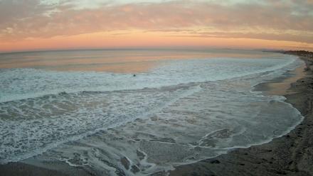 17th St. Del Mar Beach - 4K NW View Live Cam - Dec 4, 2025, 6:41am PST