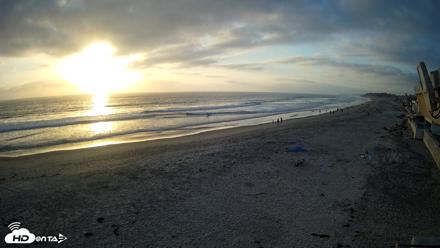 17th St. Del Mar Beach - 4K NW View Live Cam - May 21, 2026, 7:12pm PDT
