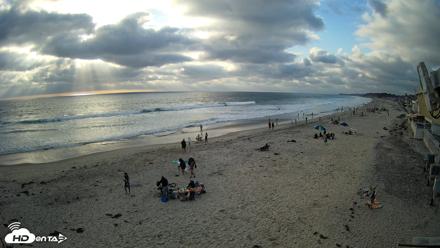 17th St. Del Mar Beach - 4K NW View Live Cam - May 23, 2026, 6:35pm PDT