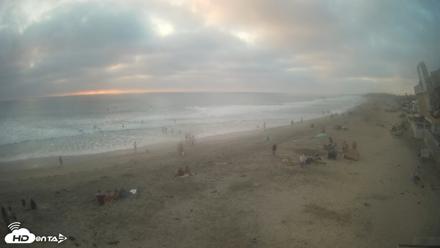 17th St. Del Mar Beach - 4K NW View Live Cam - Aug 1, 2026, 7:33pm PDT