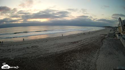 17th St. Del Mar Beach - 4K NW View Live Cam - May 7, 2026, 7:27pm PDT