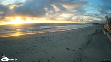 17th St. Del Mar Beach - 4K NW View Live Cam - Apr 21, 2026, 7:08pm PDT