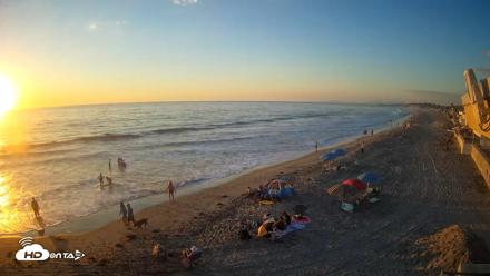 17th St. Del Mar Beach - 4K NW View Live Cam - Oct 5, 2026, 6:16pm PDT