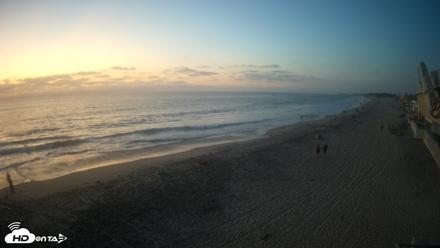 17th St. Del Mar Beach - 4K NW View Live Cam - Sep 24, 2026, 7:02pm PDT