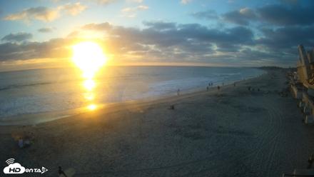 17th St. Del Mar Beach - 4K NW View Live Cam - Jul 1, 2026, 7:45pm PDT