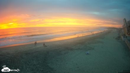 17th St. Del Mar Beach - 4K NW View Live Cam - Sep 27, 2026, 6:44pm PDT