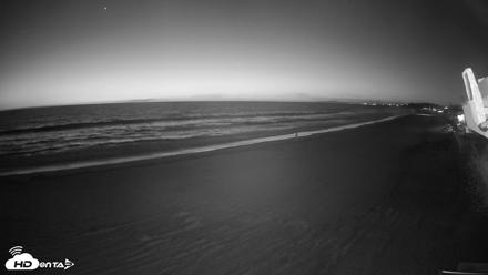 17th St. Del Mar Beach - 4K NW View Live Cam - May 13, 2026, 8:30pm PDT