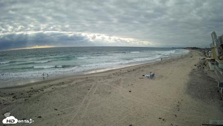 17th St. Del Mar Beach - 4K NW View Live Cam - May 26, 2026, 5:56pm PDT