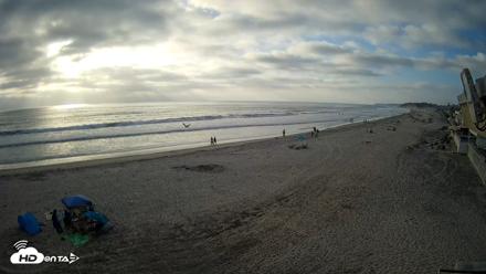 17th St. Del Mar Beach - 4K NW View Live Cam - May 9, 2026, 6:23pm PDT
