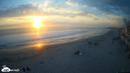17th St. Del Mar Beach - 4K NW View Live Cam - Jun 23, 2026, 7:56pm PDT