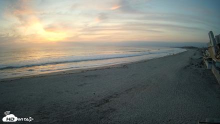 17th St. Del Mar Beach - 4K NW View Live Cam - May 12, 2026, 7:43pm PDT