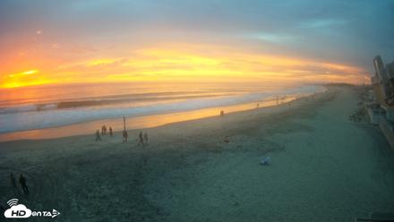 17th St. Del Mar Beach - 4K NW View Live Cam - Sep 27, 2026, 6:43pm PDT