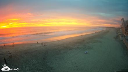 17th St. Del Mar Beach - 4K NW View Live Cam - Sep 27, 2026, 6:46pm PDT