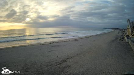 17th St. Del Mar Beach - 4K NW View Live Cam - May 12, 2026, 7:10pm PDT