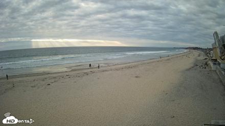 17th St. Del Mar Beach - 4K NW View Live Cam - May 3, 2026, 6:26pm PDT
