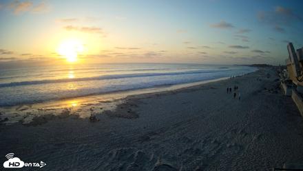 17th St. Del Mar Beach - 4K NW View Live Cam - May 14, 2026, 7:27pm PDT