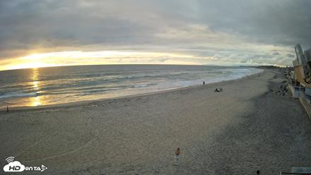 17th St. Del Mar Beach - 4K NW View Live Cam - Apr 12, 2026, 6:58pm PDT