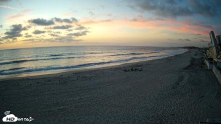 17th St. Del Mar Beach - 4K NW View Live Cam - Apr 16, 2026, 7:27pm PDT