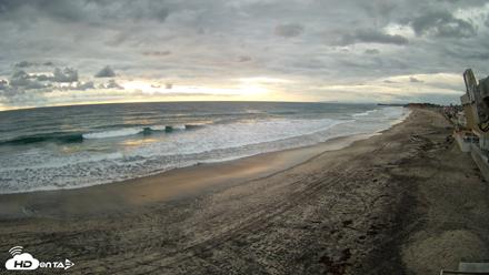 17th St. Del Mar Beach - 4K NW View Live Cam - Oct 23, 2026, 6:17pm PDT