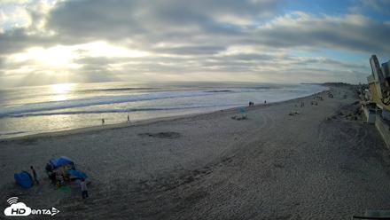 17th St. Del Mar Beach - 4K NW View Live Cam - May 9, 2026, 6:43pm PDT