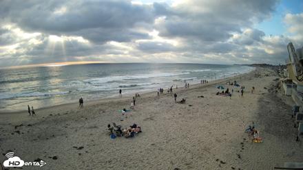 17th St. Del Mar Beach - 4K NW View Live Cam - May 23, 2026, 6:39pm PDT
