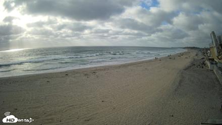 17th St. Del Mar Beach - 4K NW View Live Cam - Apr 24, 2026, 5:35pm PDT