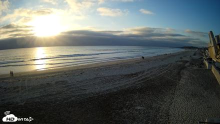 17th St. Del Mar Beach - 4K NW View Live Cam - May 7, 2026, 6:56pm PDT