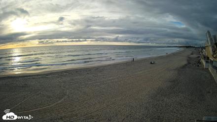 17th St. Del Mar Beach - 4K NW View Live Cam - Apr 12, 2026, 6:26pm PDT