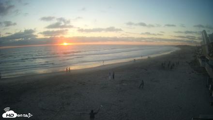 17th St. Del Mar Beach - 4K NW View Live Cam - Jun 20, 2026, 7:57pm PDT