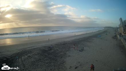 17th St. Del Mar Beach - 4K NW View Live Cam - Sep 14, 2026, 6:02pm PDT