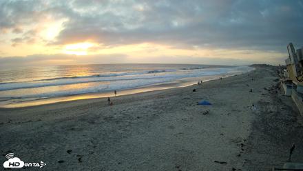 17th St. Del Mar Beach - 4K NW View Live Cam - May 21, 2026, 7:34pm PDT