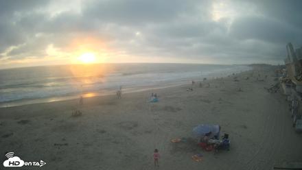 17th St. Del Mar Beach - 4K NW View Live Cam - Jul 4, 2026, 7:52pm PDT