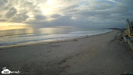 17th St. Del Mar Beach - 4K NW View Live Cam - May 12, 2026, 7:09pm PDT