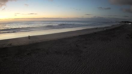 17th St. Del Mar Beach - 4K NW View Live Cam - Oct 11, 2025, 6:51pm PDT