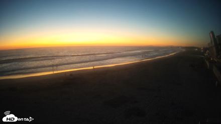 17th St. Del Mar Beach - 4K NW View Live Cam - Jul 21, 2026, 8:28pm PDT