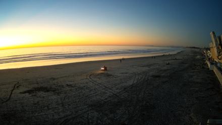 17th St. Del Mar Beach - 4K NW View Live Cam - Feb 4, 2026, 5:47pm PST